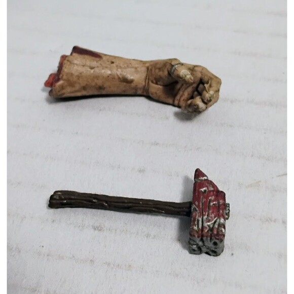 1998 MCFARLANE TOYS MOVIE MANIACS SERIES 1 LEATHERFACE BLOODY VERSION FIGURE - Picture 9 of 10